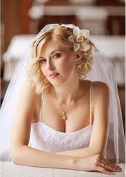 short-wedding-hair-with-veil