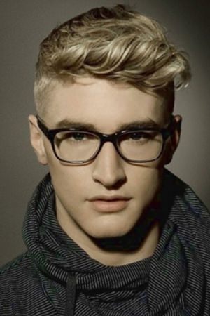 wavey-fringe-mens-haiirstyle