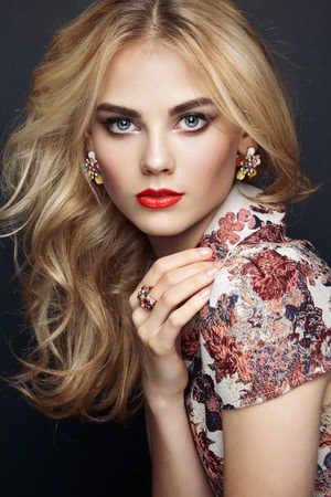 Romantic Hairstyles for Valentine’s Day ZIGZAG Hair Salons
